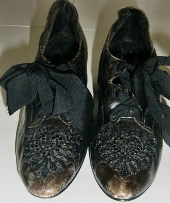 M10M 1880 Shoes